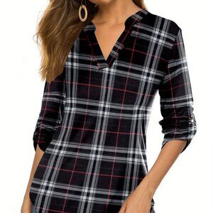 Long Sleeve V-Neck Plaid pattern top - NEW - 5xl